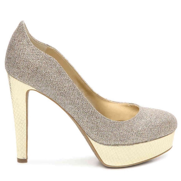 🛑TEMPORARY HOLD🛑 NWOT G by Guess Metallic Mesh Pump Heels - Picture 1 of 4
